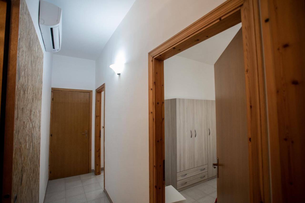 Villino Carolin Daire Torre Lapillo Dış mekan fotoğraf